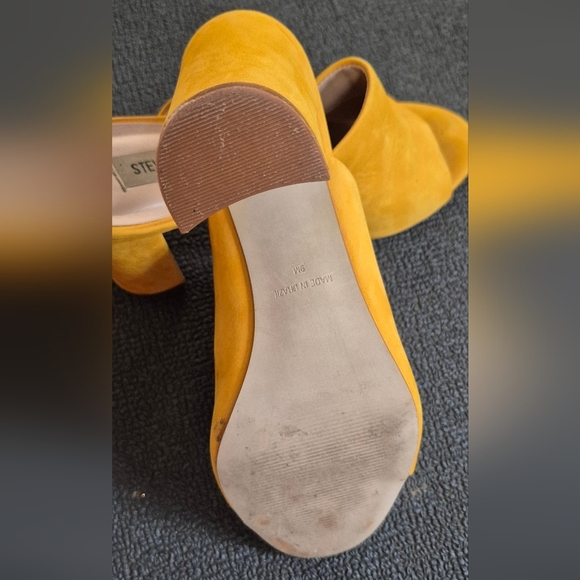 Steve Madden Sunflower Yellow Mules - Picture 5 of 6
